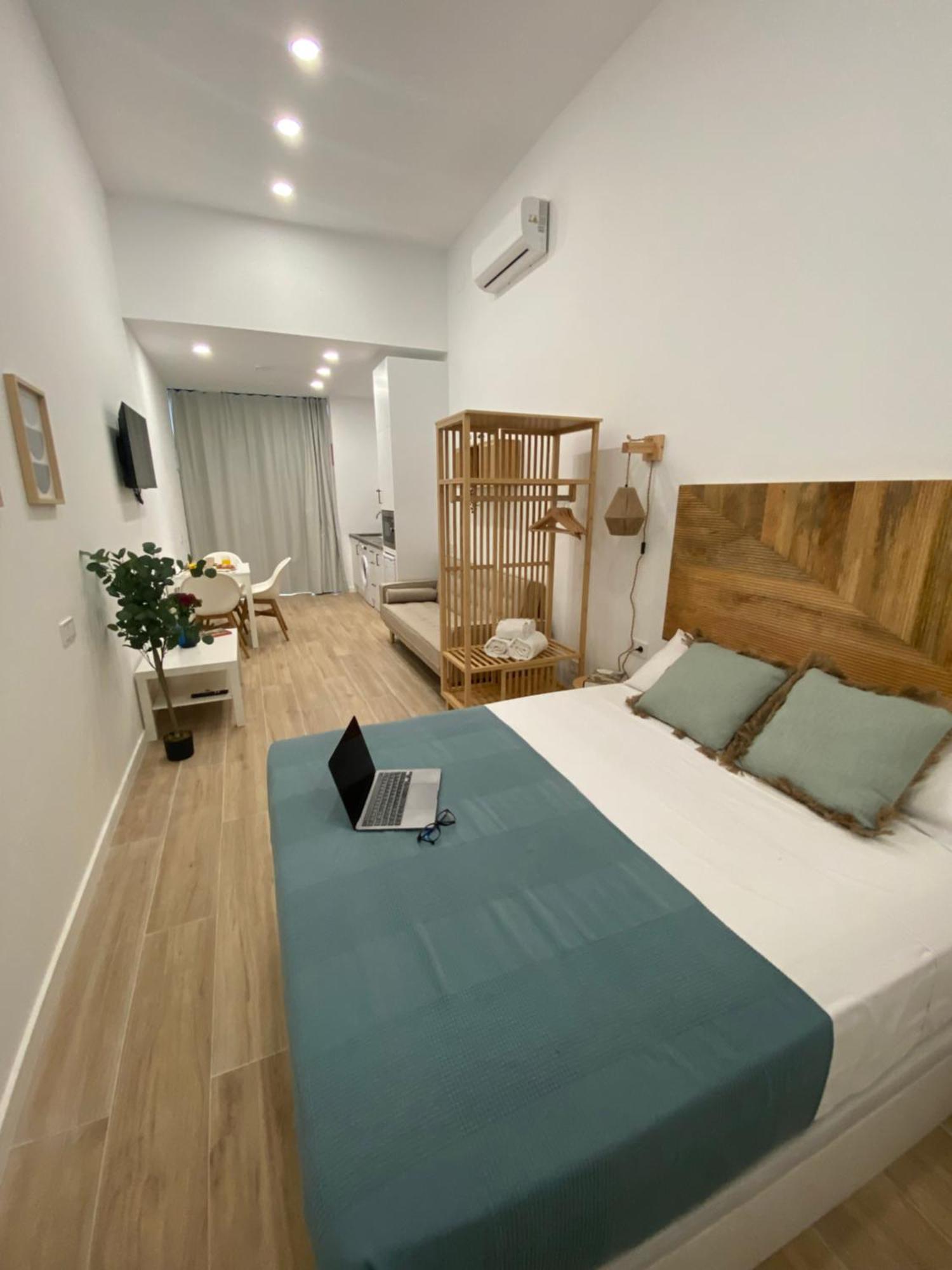 Travel Habitat Cabanyal Lofts Apartment Valencia Bagian luar foto
