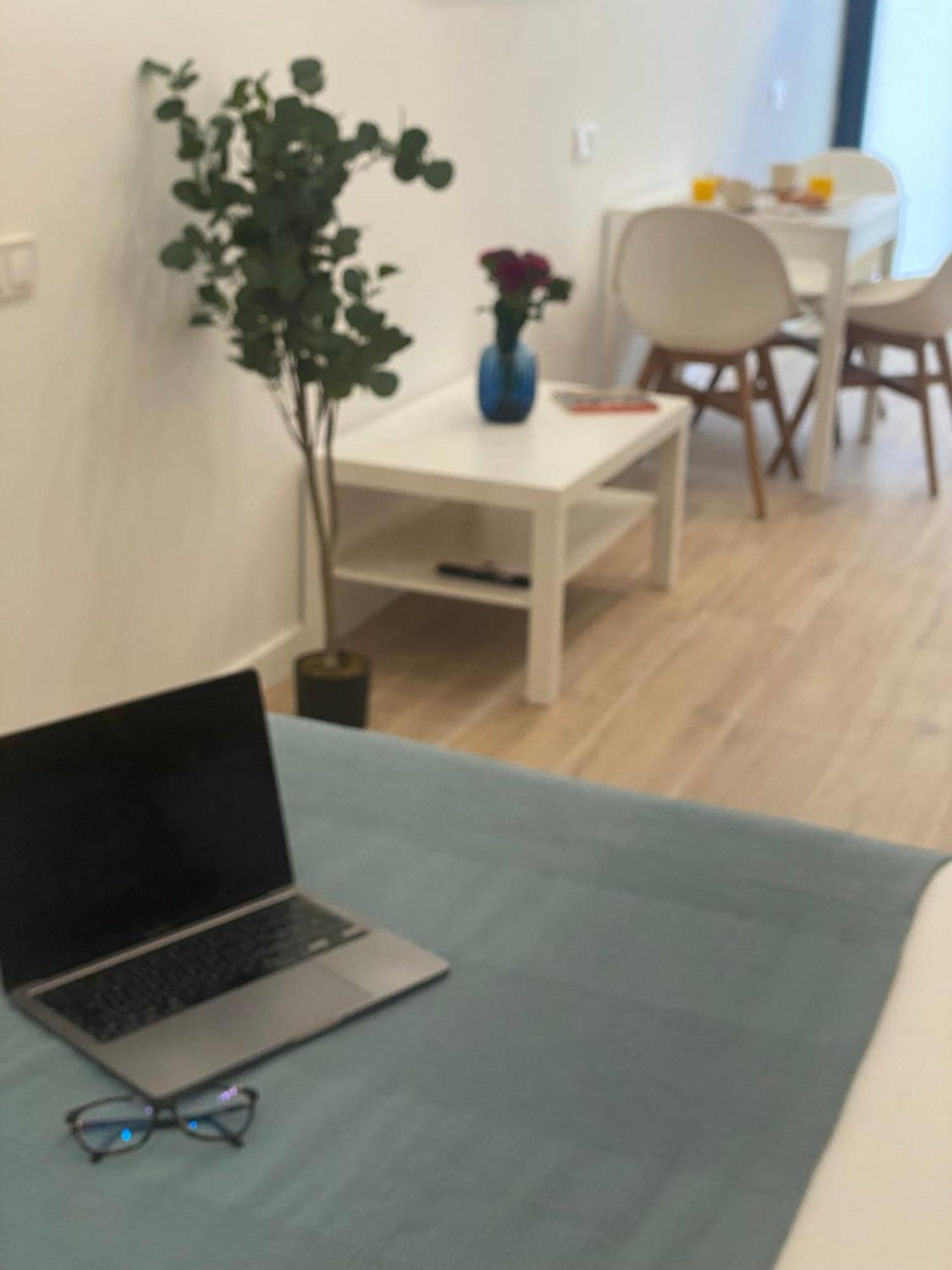 Travel Habitat Cabanyal Lofts Apartment Valencia Bagian luar foto