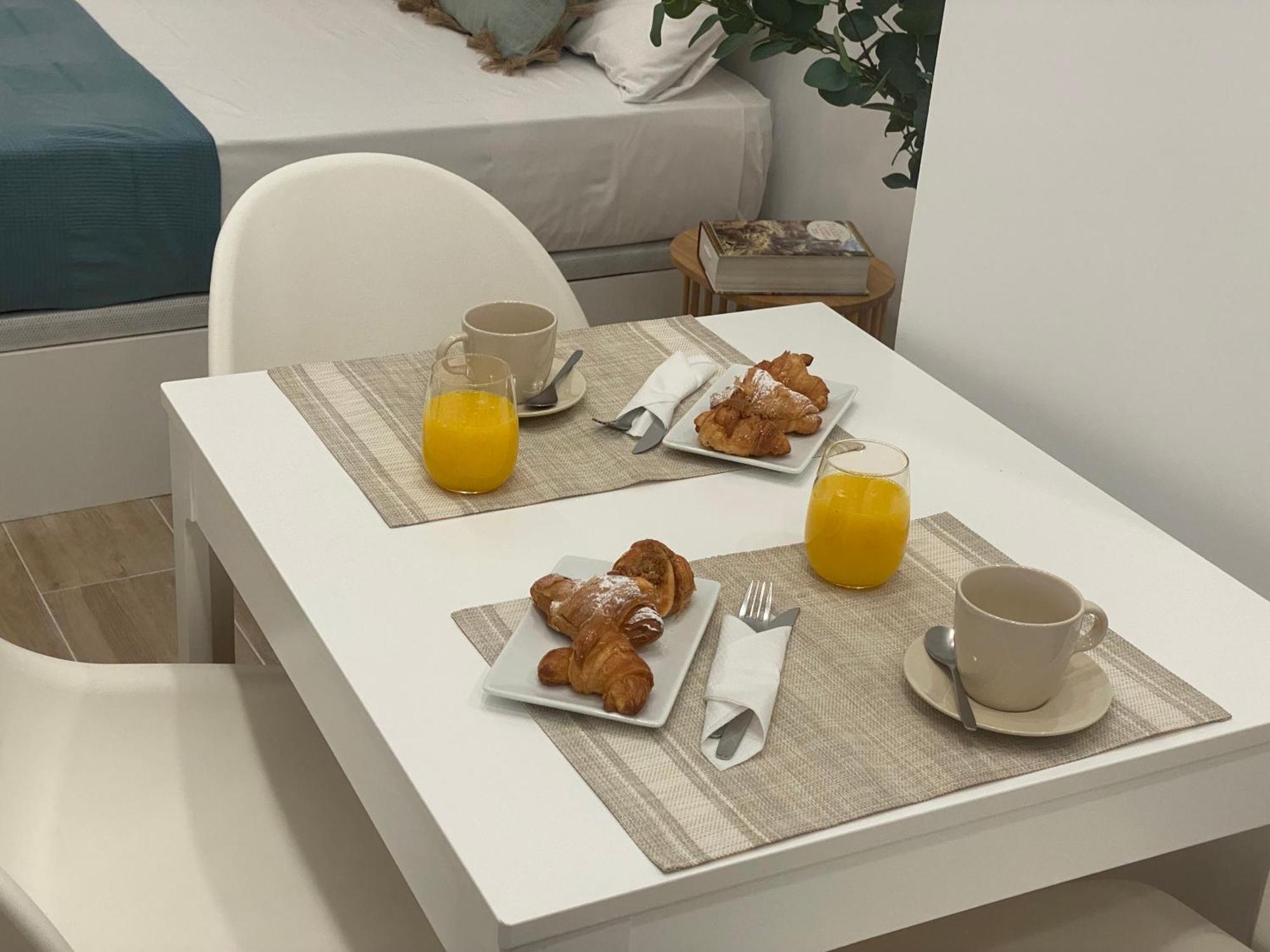 Travel Habitat Cabanyal Lofts Apartment Valencia Bagian luar foto