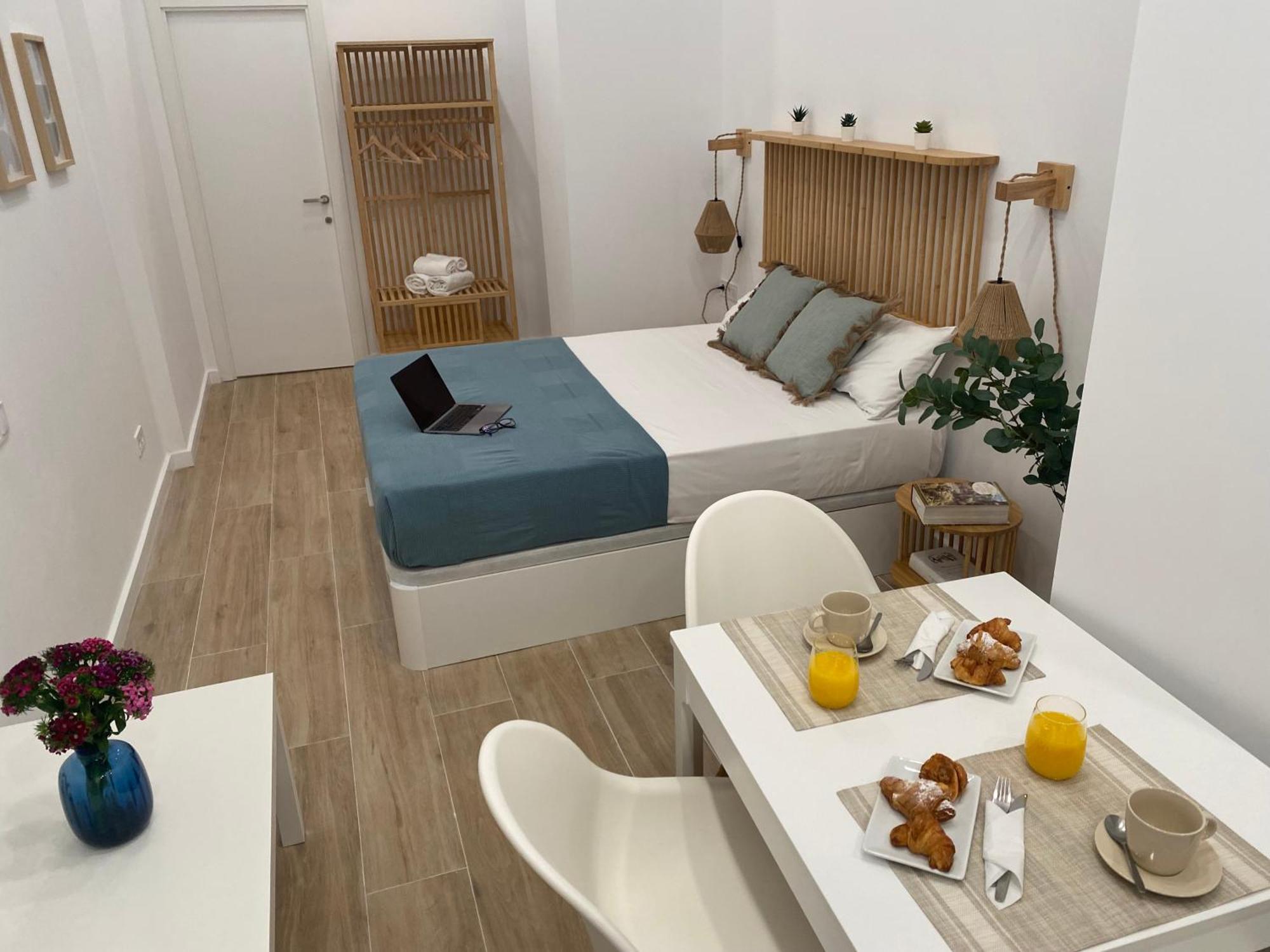 Travel Habitat Cabanyal Lofts Apartment Valencia Bagian luar foto