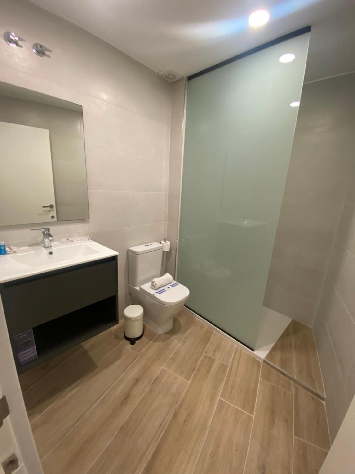 Travel Habitat Cabanyal Lofts Apartment Valencia Bagian luar foto